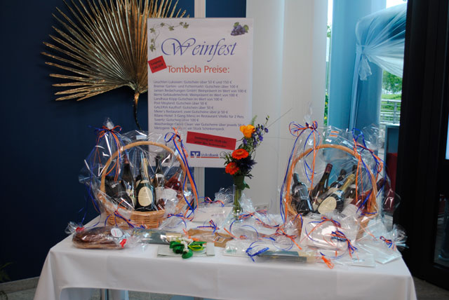Volksbank Kleverland feiert Weinfest